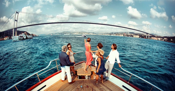 Bosphorus Cruise 90-Minute Roundtrip